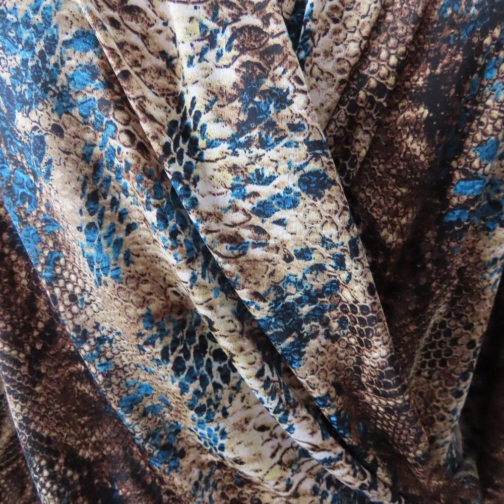 Designer wrap top - Picture 2 of 8